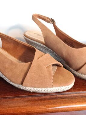 Women's Easy Street Devlin Wedge Espadrilles Sandals Size 9.5